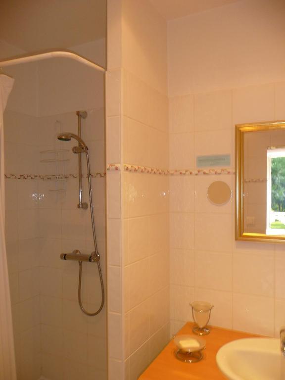 Chambres D'Hotes Et Roulotte Au Bonheur Du Parc Le Breuil  Kamer foto