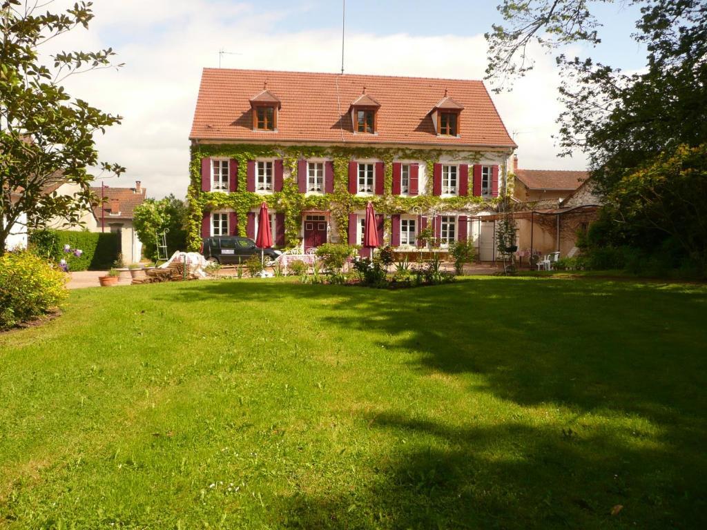 Chambres D'Hotes Et Roulotte Au Bonheur Du Parc Le Breuil  Buitenkant foto